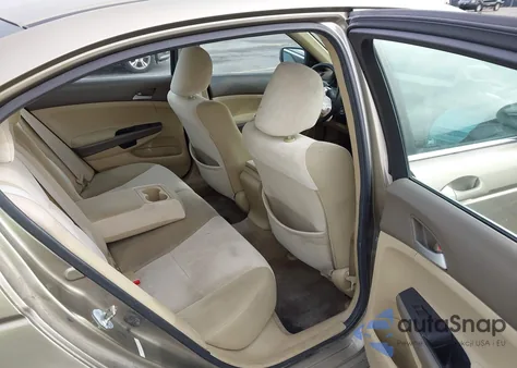 2010 Honda Accord 2.4 Lx z USA, uszkodzony, nr VIN 1HGCP2F35AA112800